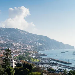 https://rooftop-funchal-i-by-madeira-best-apartments.madeira-islandshotels.com