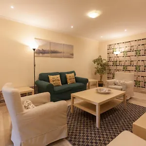 https://feels-like-home-bairro-alto-artistic-with-view.hotels-lisbon-portugal.com